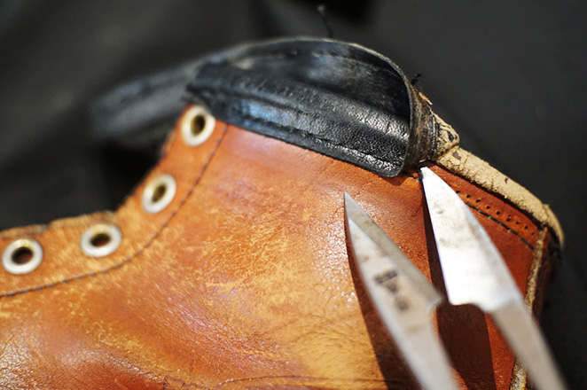 アイリッシュセッターのすべり口を取り外す靴修理の作業