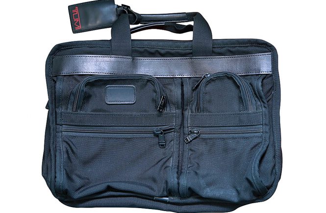 TUMI(トゥミ)のビジネスバッグは修理&カスタムで一生モノに